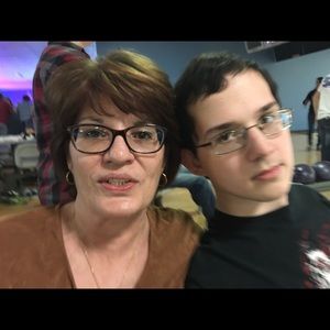 Meet your Posher, Dixie